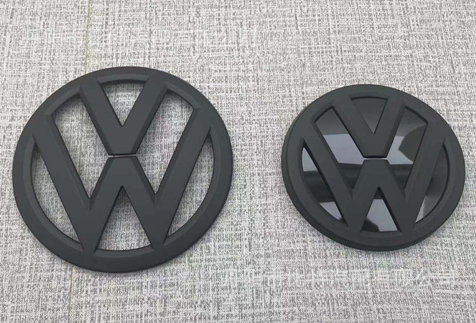 Volkswagen Golf MK7 2014-2017 Conjunto de Emblemas Personalizados (Frente e Traseira) - Led Line BR Parts
