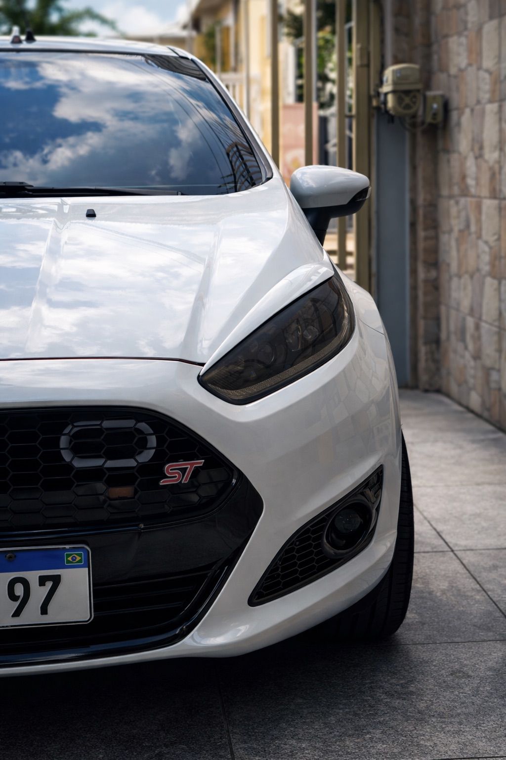 Air Intake com LED RGB (Bluetooth + App) para Ford New Fiesta Hatch 2014–2019 | Led Line BR parts