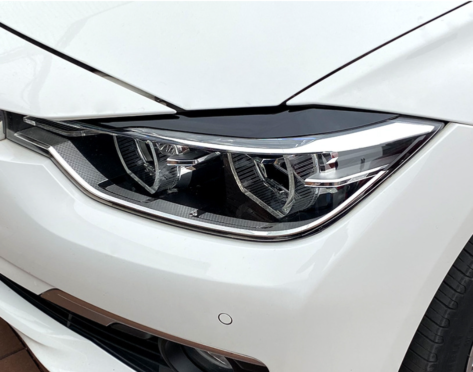 Sobrancelhas de Farol para BMW Série 3 F30/F31 (2012-2018) – Estilo Esportivo em Preto Piano ou Fibra de Carbono - Led Line BR Parts
